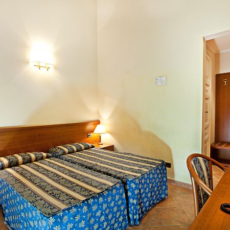 Hotel Augustea Roma Exterior foto