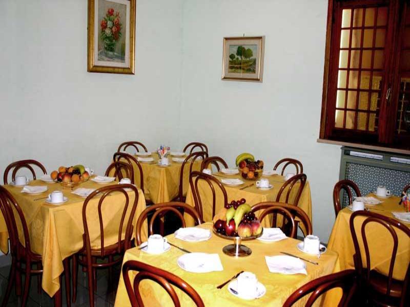 Hotel Augustea Roma Exterior foto